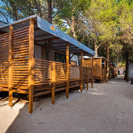 Mobile 35 Resort