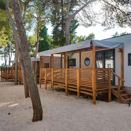 Resort Mobile 35 *