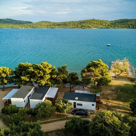 Mobile 35 Resort