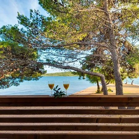 Mobile 35 Resort Pirovac